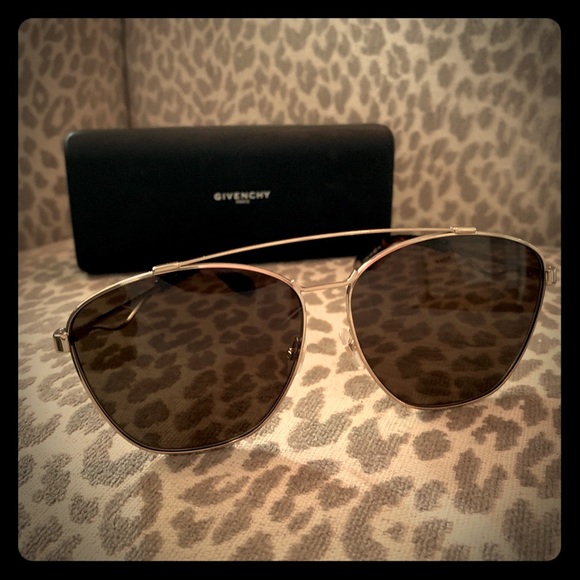 Authentic Givenchy Oversized Aviator Sunglasses main image 5